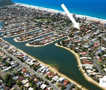 LIGHT FILLED BEACHSIDE APARTMENT - Photo 5