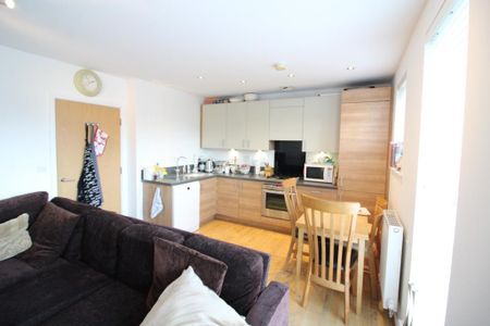 2 bedroom apartment to rent - Photo 5