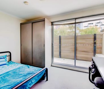 Standard Studio - Photo 3