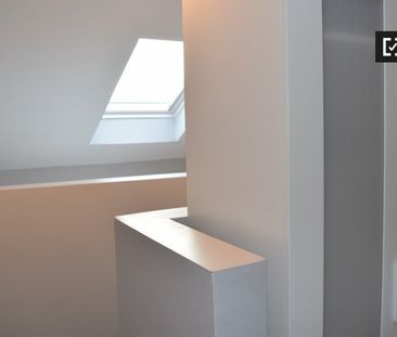 Room for rent in 4-bedroom apartment in Glasnevin, Dublin - Photo 1