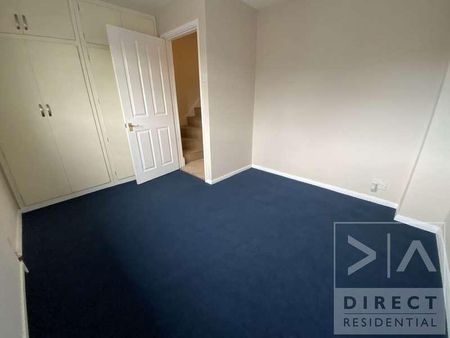 Middle Lane, Epsom, KT17 - Photo 3
