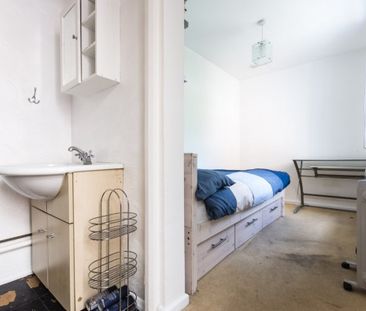 4 bed house next to UEA TV fully furnished - Photo 6