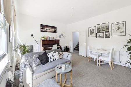 355 Lordship Lane, London, SE22 - Photo 2