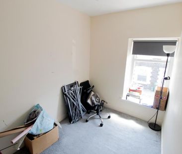 3 bedroom terraced house to rent - Photo 6