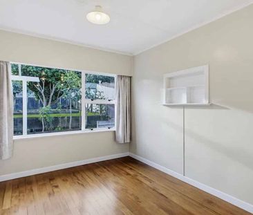 Sunny home close to Coastal Walkway and CBD - Photo 5