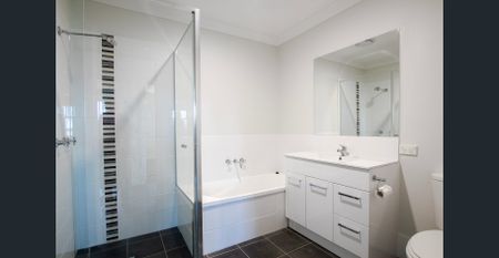 Modern Coastal Living in Cumbalum - Photo 3