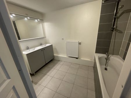 Location Appartement 3 pièces 60m² BEGLES 33130 - Photo 3