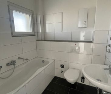 *riesiger Balkon*Tageslichtbad*frisch modernisiertes Haus* - Photo 2