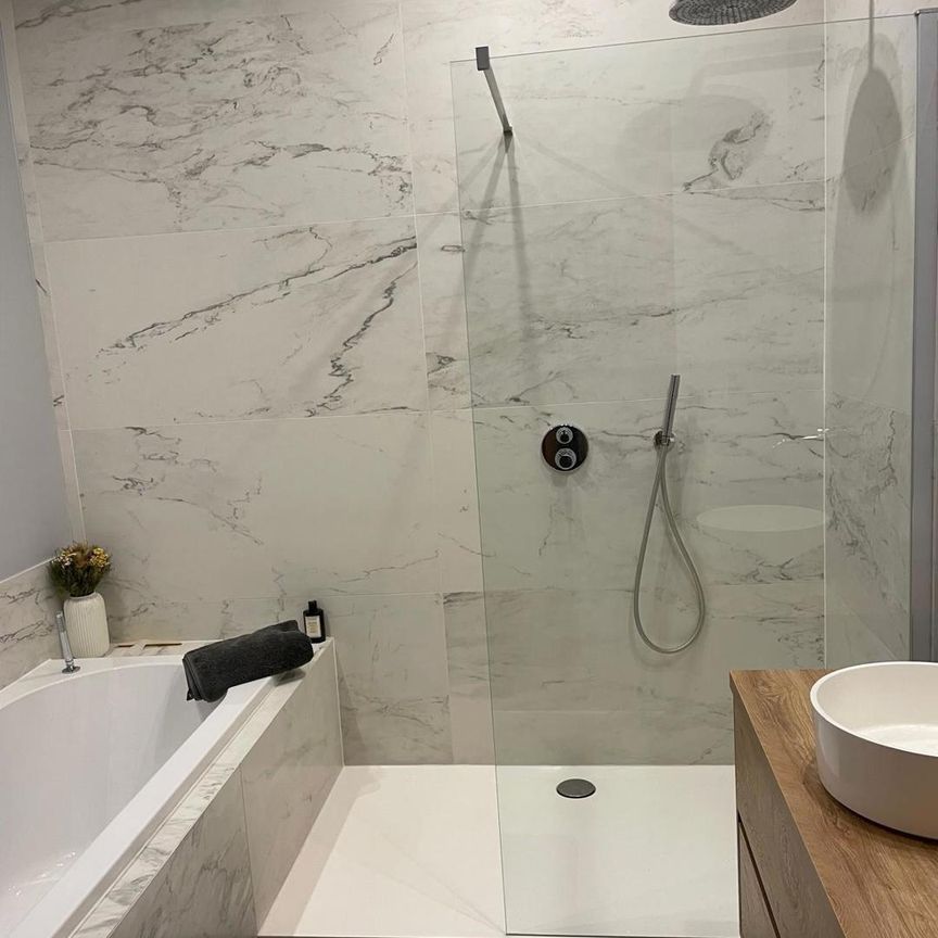 Lichtrijk en ruim appartement op toplocatie. - Foto 1