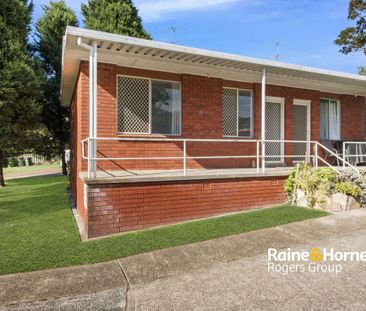 Affordable living on Sunrise Ave! - Photo 4