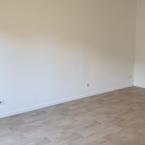 Location Appartement 1 pièce 26m² POITIERS 86000 - Photo 2