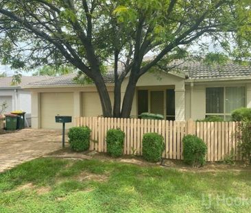 Beautiful 3 Bedroom Ensuite Home - Photo 1