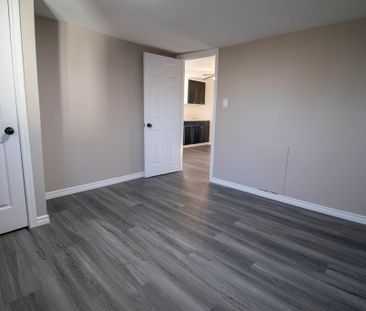 2-Bedroom Upper Unit in Heart of Welland! - Photo 6