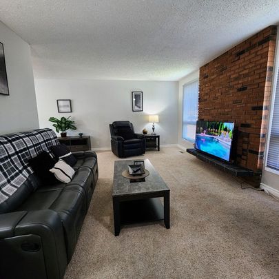 19 Newcombe Cres. Main Floor - Photo 1