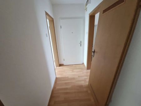 SCHADE HAUSVERWALTUNG - Gemütliche 2-Zimmerwohung in Lüdenscheid zu vermieten! - Photo 3