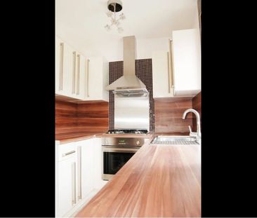 2 Bed Maisonette, Addison Way, NW11 - Photo 3