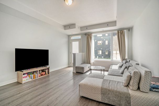 For Lease - 577 Takamose Private, Manor Park - Cardinal Glen and Area, Ontario - Photo 1