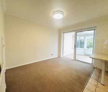 Bevery Close, Bedford, Oakley - Photo 6