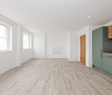 2 bedroom penthouse to rent - Photo 4