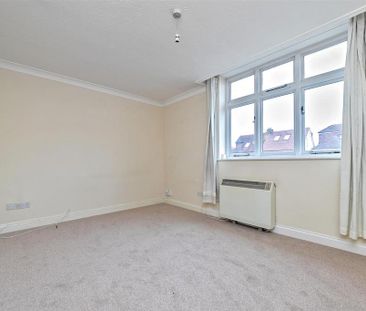 2 bedroom maisonette to rent - Photo 2