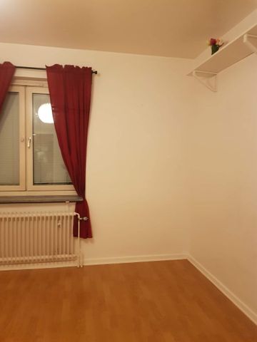 Råsundavägen, Solna - Photo 3