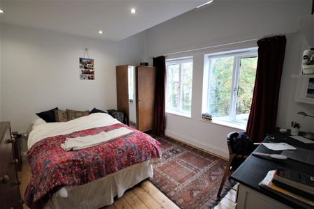 4 bedroom private hall to rent - Photo 4