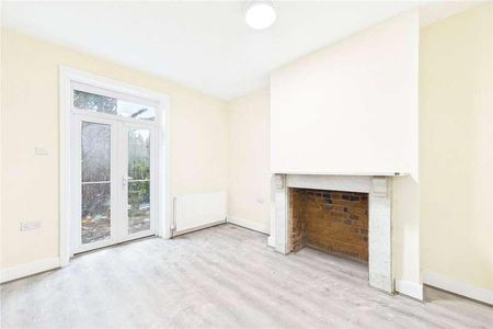 Newbury House, Andover Road, Newbury, Berkshire, RG14 - Photo 4