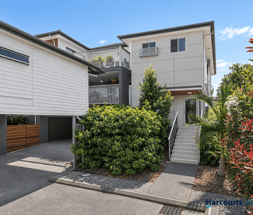 Stylish, Modern Living in the Heart of Hawthorne! - Photo 6