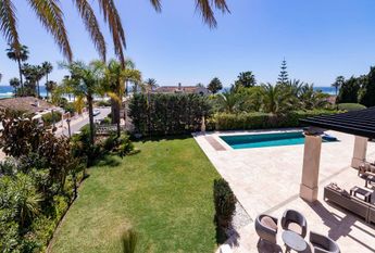 Luxury Villa for rent in Marbella Del Este, Andalusia