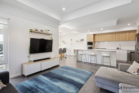 Gorgeous street front home in sought after location HOME OPEN WEDNESDAY 19 AUGUST AT 10.15AM SHARP!! - Photo 2