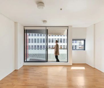 “Urban living in the renowned 'North' building” - Photo 6