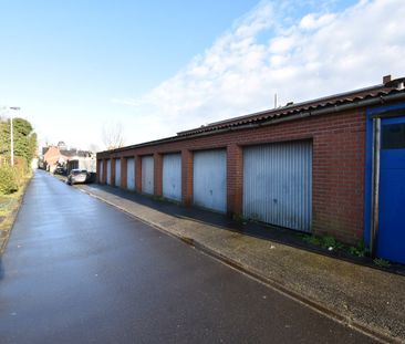 Appartement met 2 slaapkamers en garage vlakbij station! - Photo 2