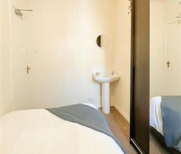 Room 2, 40 Nansen Street, Belfast, BT12 6AT - Photo 3