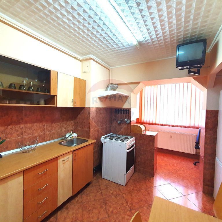 Inchiriez apartament 2 camere Vlaicu, decomandat, etaj 2,... - Fotografie 1