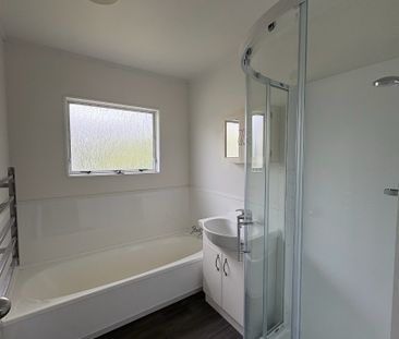 3-Bedroom Family Home in Onerahi - Photo 3