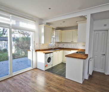 4 bedroom terraced house to rent - Photo 1