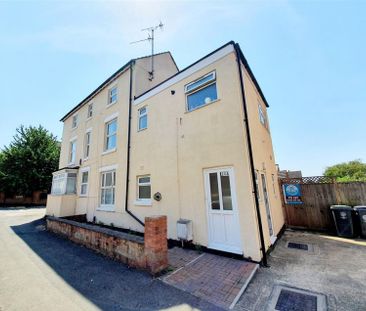 2 Bedroom Flat to Rent in Cromwell Road, Rushden, Northants, NN10 - Photo 6