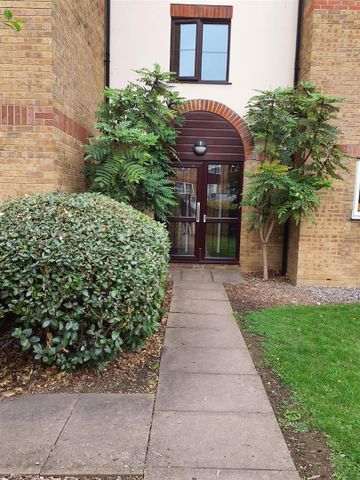 Thurlow Close, London E4 - Photo 5