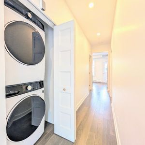 **Because You Deserve Renovated 4 1/2 w Parking, Metro Lasalle,Verdun** - Photo 2