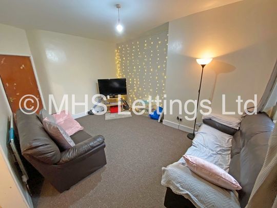 5 Bedroom Mid Terraced House for rent in Mayville Terrace - Photo 1