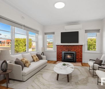 Renovated Home in Central Devonport - Photo 4