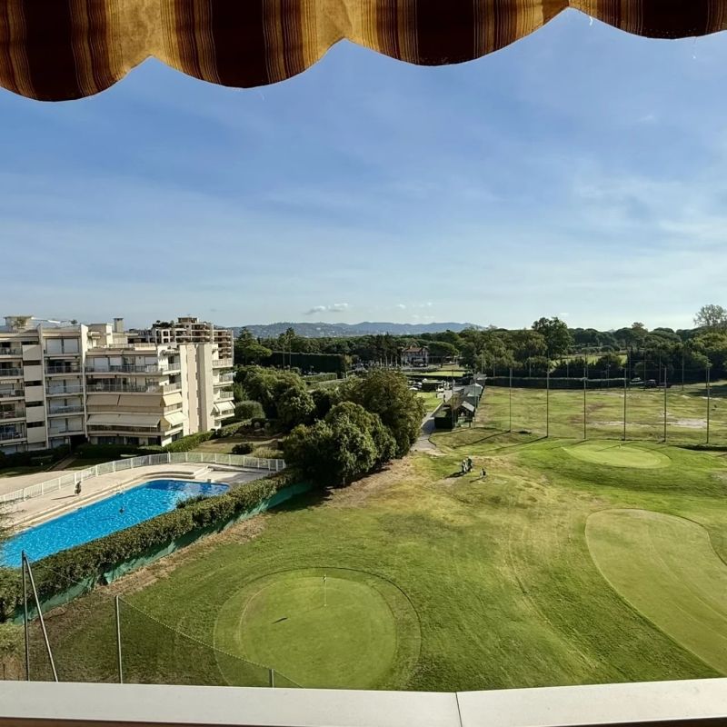 Location appartement meublé vue golf à Mandelieu - Photo 1
