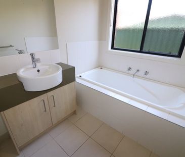 Spacious Family Home! - Photo 6