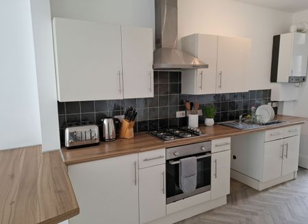 RENT REDUCED - 1 Bedroom Ground Floor Flat - Cleethorpes - Photo 3