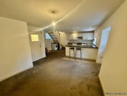 2 bedroom property to rent in Frome - Photo 1