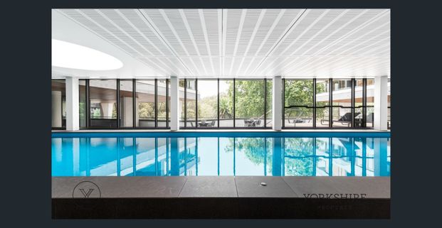 Oversized 1 Bedroom Apartment with Yarra River Views - Photo 1