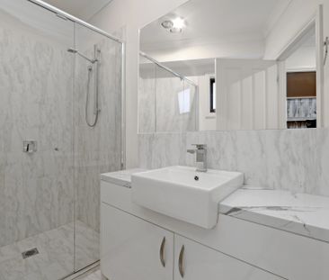 Well-Maintained 3-Bedroom Townhouse in Prime Location! - Photo 5