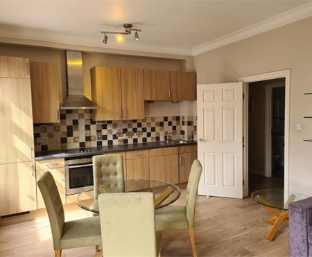 Flat 5, 2-4 Norwich Street, Cambridge - Photo 3