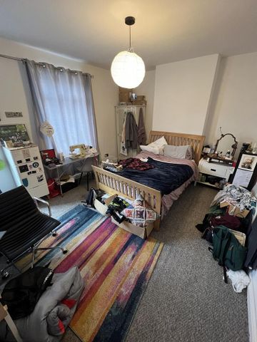 5 bedroom semi-detached house to rent - Photo 3