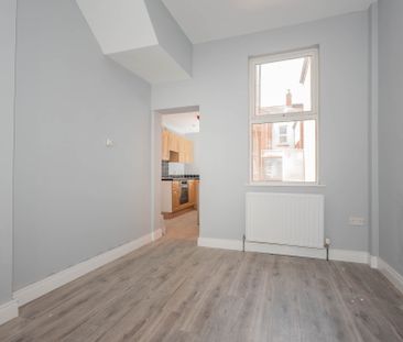 74 Tates Avenue, Belfast, BT9 7BZ - Photo 3